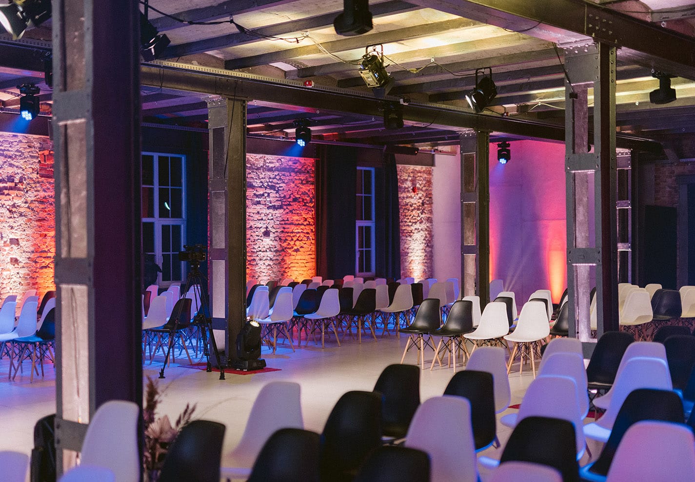 YESS event hire bérelhető bútor inspiráció - HWGA