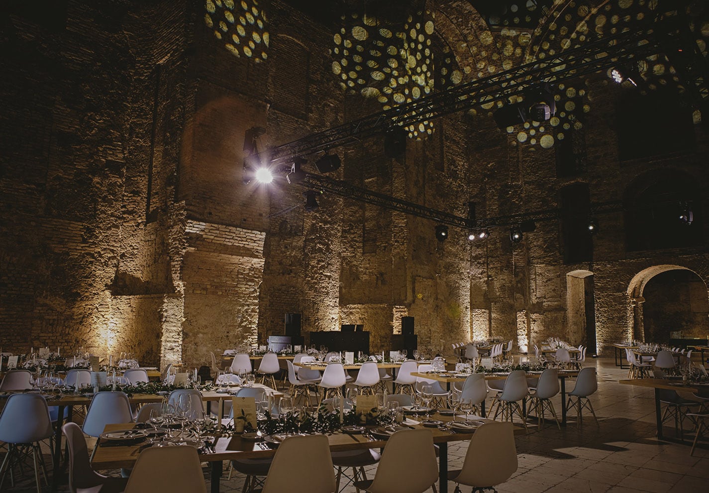 YESS_event_hire_bérelhető_bútor_inspiráció_Kiscelli_esküvő