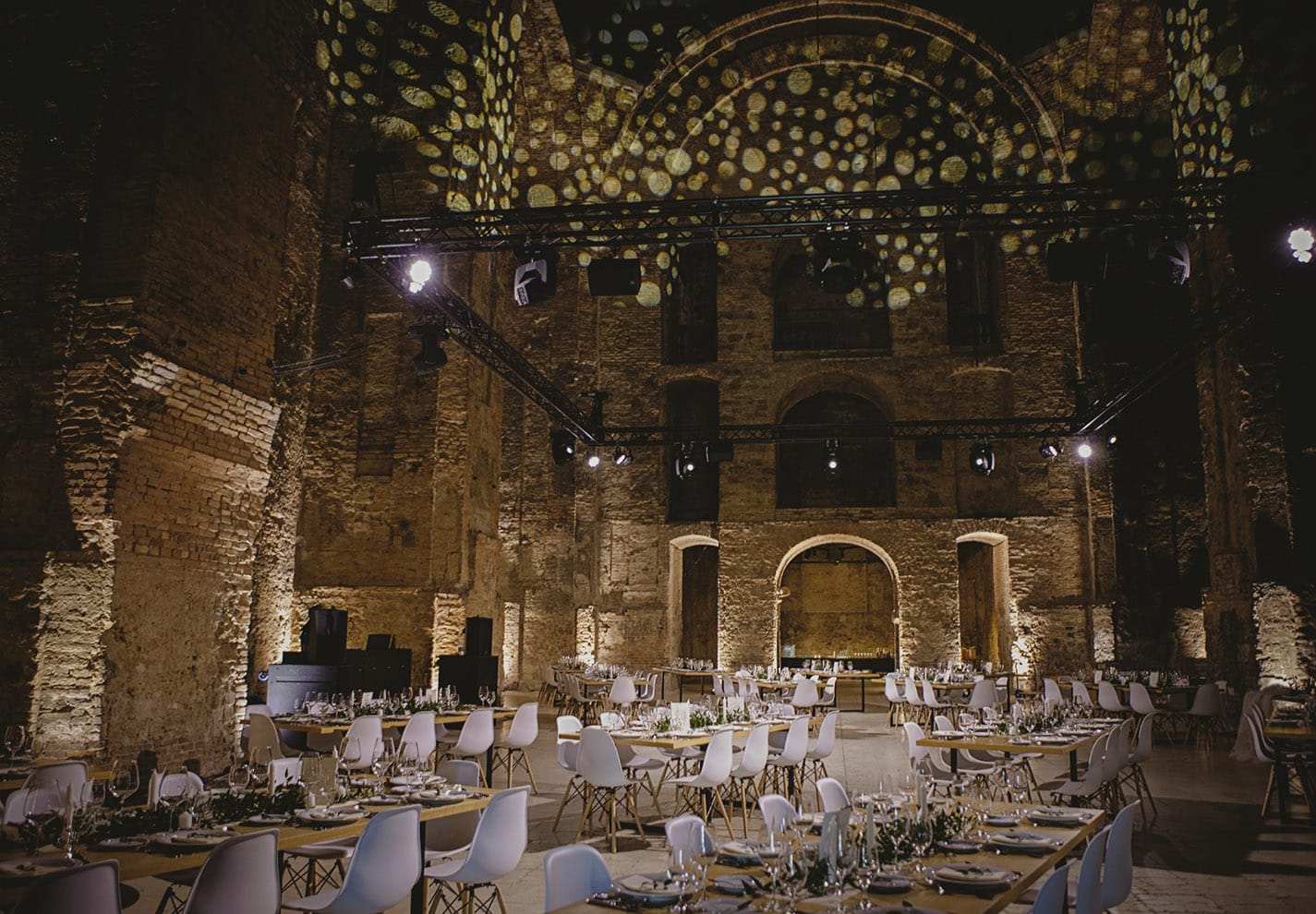 YESS_event_hire_bérelhető_bútor_inspiráció_Kiscelli_esküvő