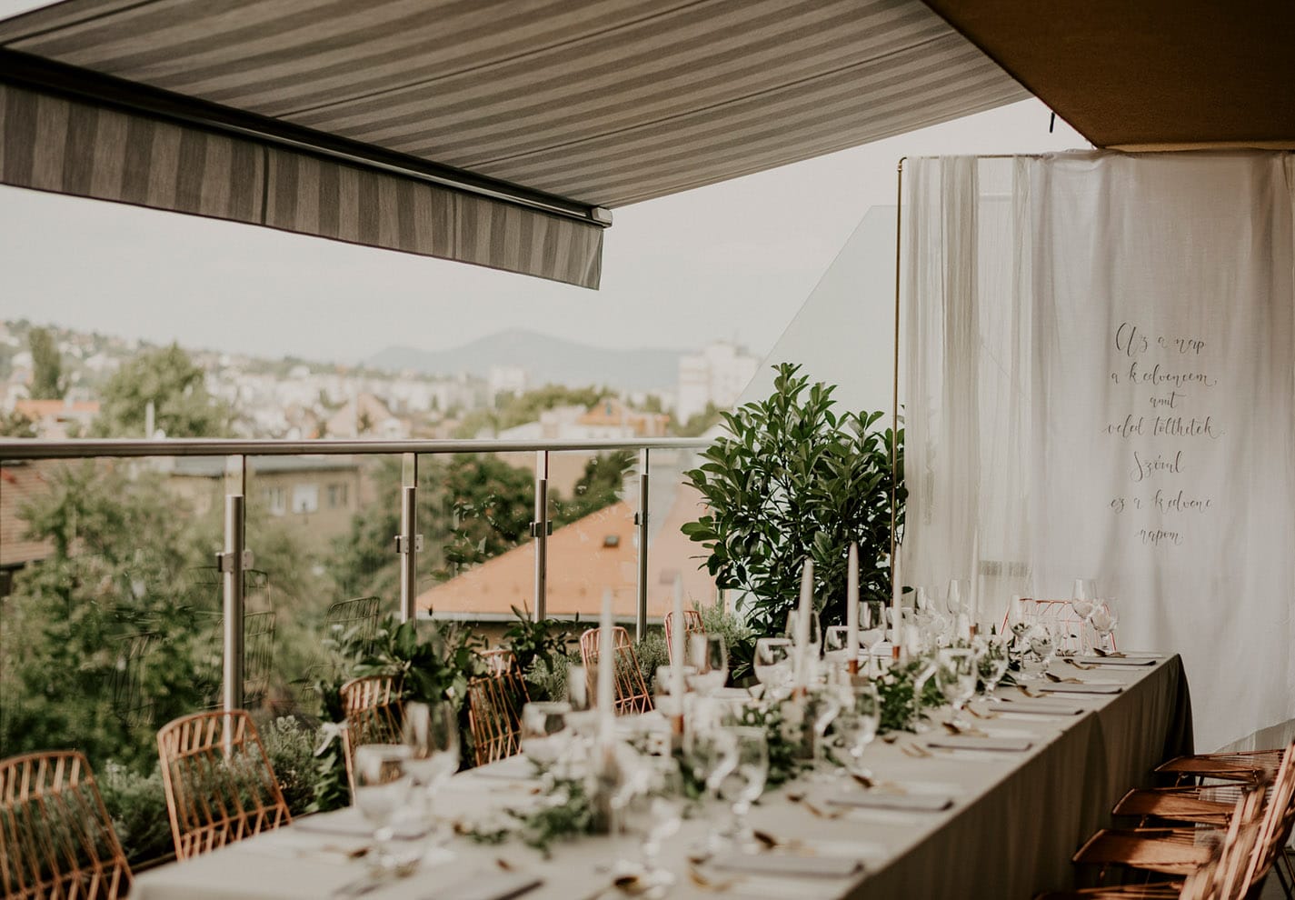 YESS_event_hire_bérelhető_bútor_inspiráció_Rooftop_eskövő